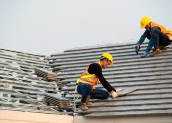 The Importance Of Wearing Ppe When Working On A Roof