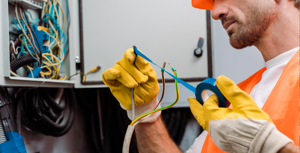 Emergency Situations That Call for a Professional Electrician